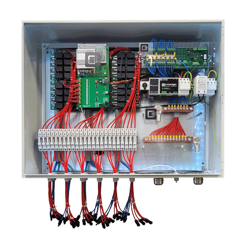 ⚡ Super Multi Box – der smarteste DC-Combiner: ermöglicht das sichere, stringweise Schalten und Überwachen großer PV-Generatoren – inklusive intelligenter Diagnose und String-Strom-Monitoring.