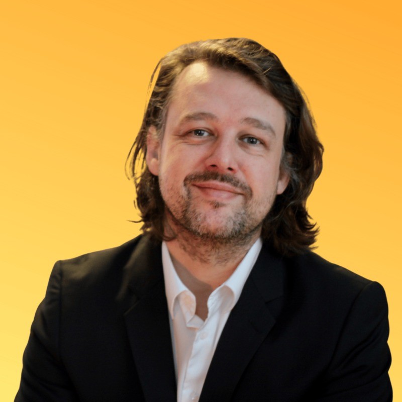 Sprecher: Adrian Bühler