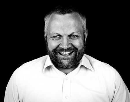 Sprecher: Sebastian Poensgen