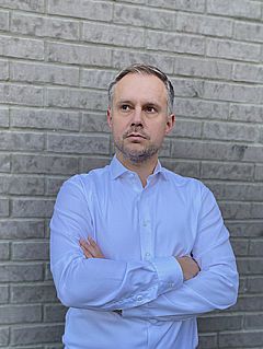 Sprecher: Alexander Heine